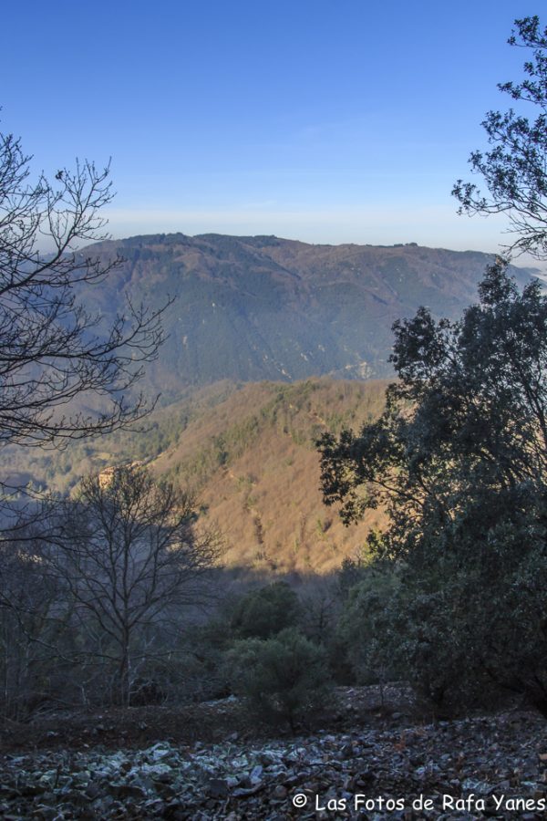 Ruta: Sant Miquel de Solterra (1.202 m) (Els 100 Cims)