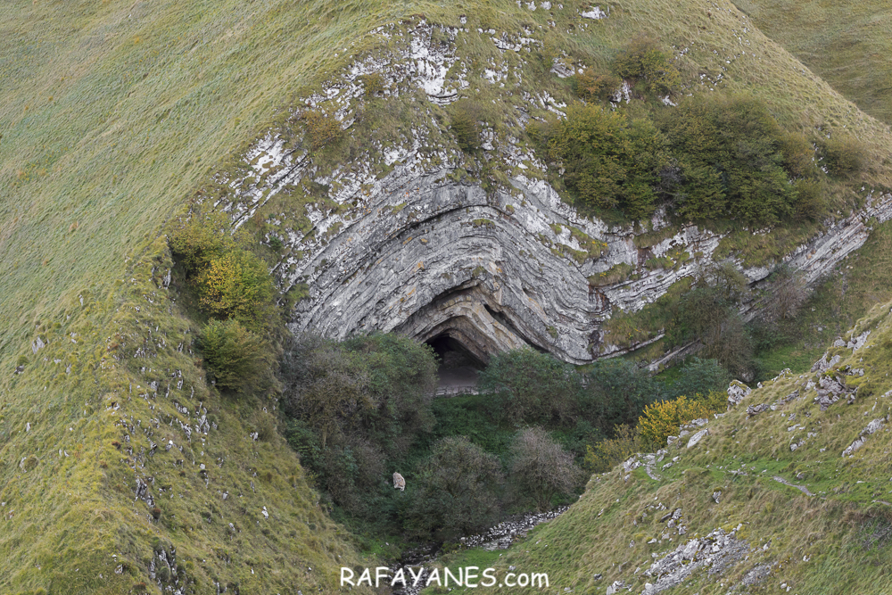 Ruta: Cueva de Harpea, Cromlech de Orgambide y Real Fábrica de Armas de Orbaizeta