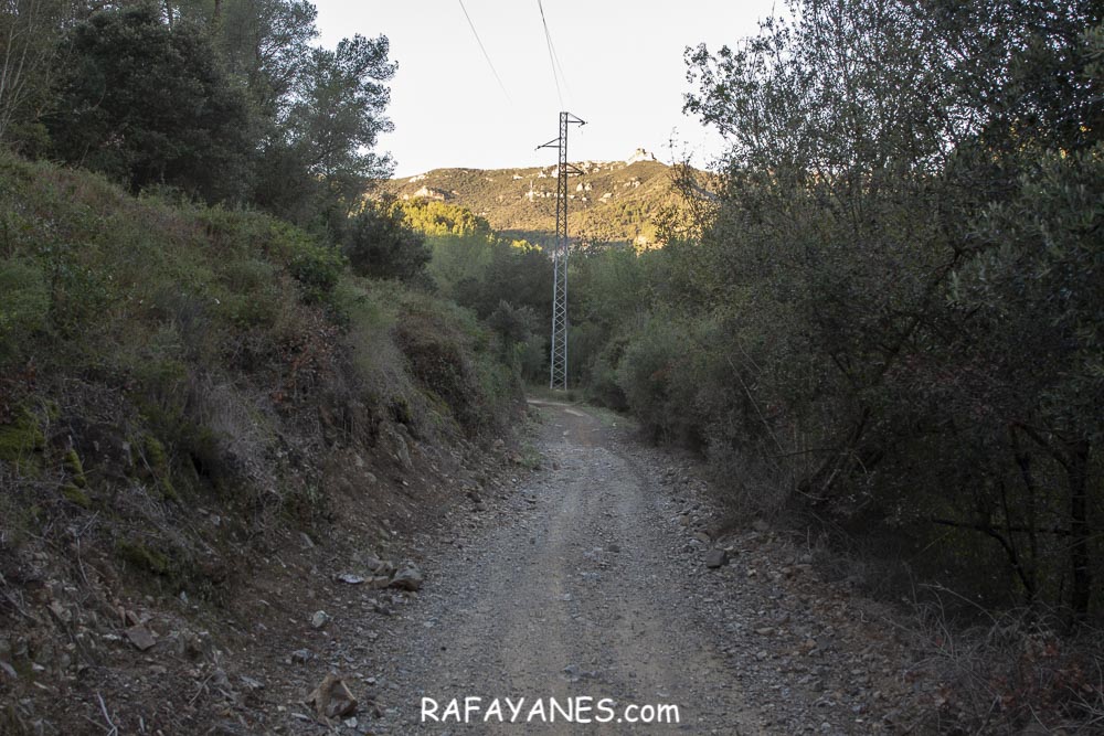 Ruta: Santa Bárbara d’Escornalbou ( 641 m.) (Els 100 Cims)