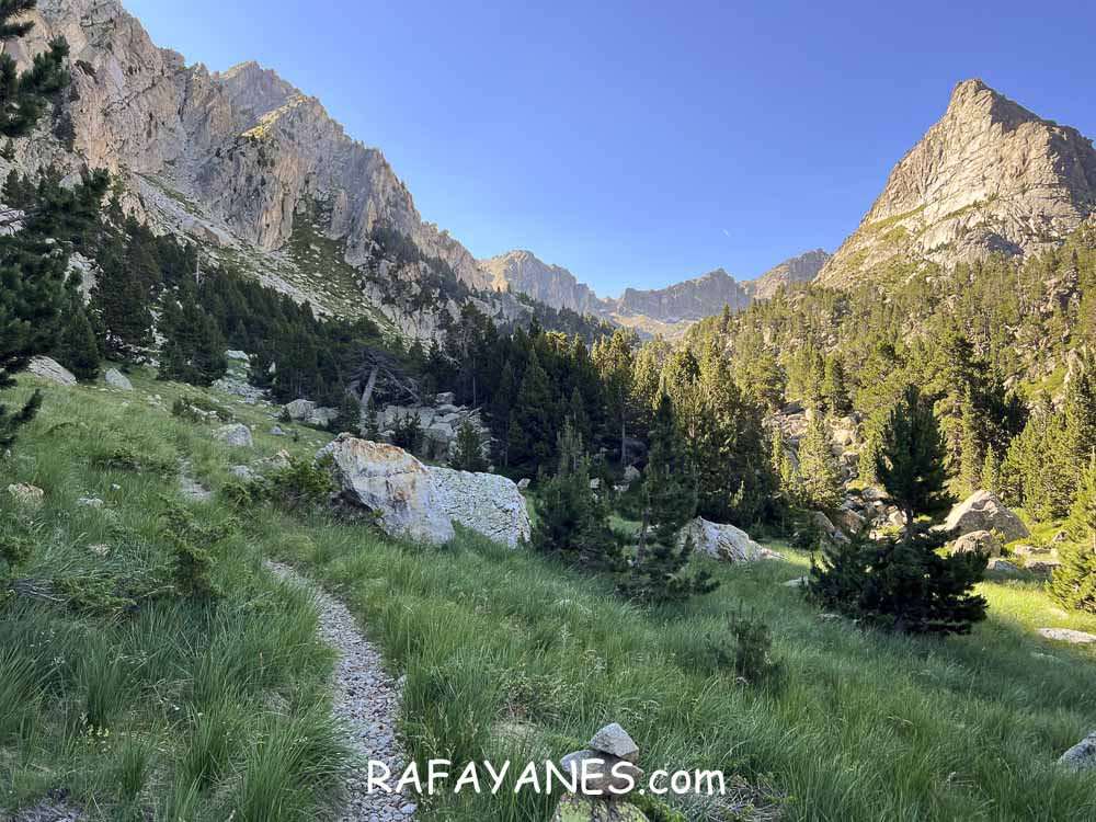 Ruta: Gran Encantat (2749 m.) (Els 100 Cims) Ruta: Gran Encantat (2749 m.) (Els 100 Cims)